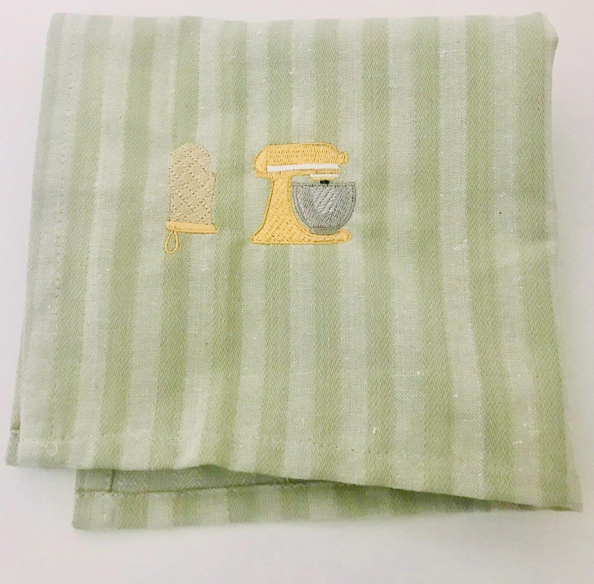 Kitchen Tea Towel Embroidery Design, Mixer Oven Mitt (Digital Download)