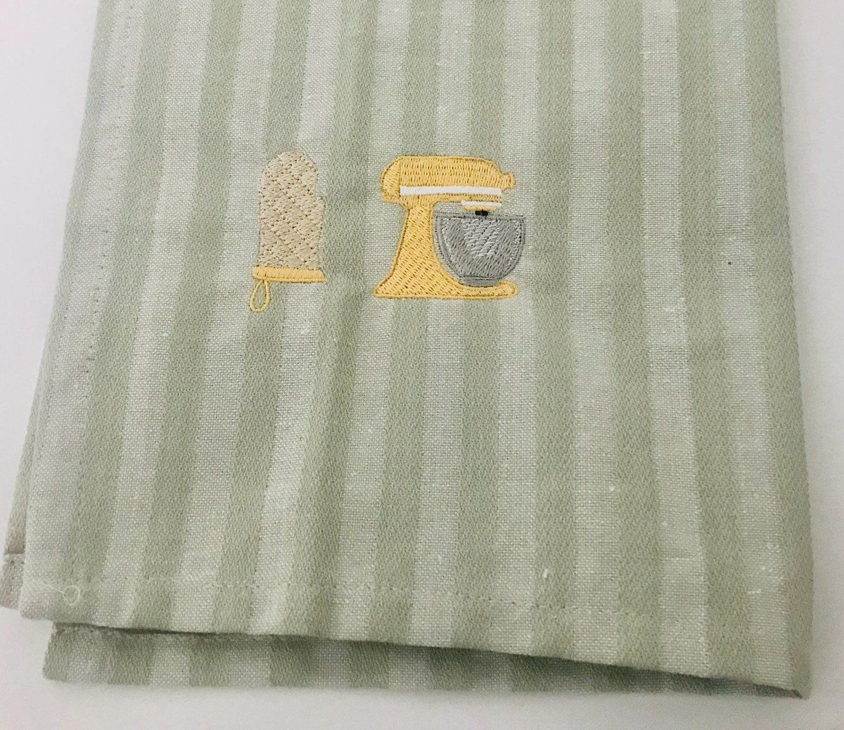 Kitchen Tea Towel Embroidery Design, Mixer Oven Mitt (Digital Download)